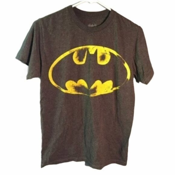 Batman T-Shirt Dark Gray Yellow Bat Symbol Faded - Picture 1 of 4